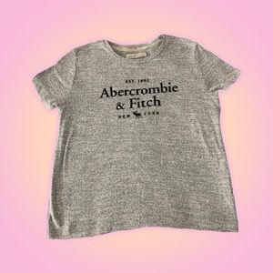 SOLD | ⭐️ Gray Abercrombie and Fitch Shirt ⭐️